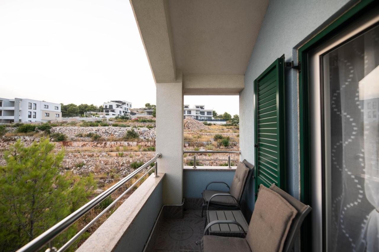 Sunny Beach Apartments Шибеник Екстер'єр фото