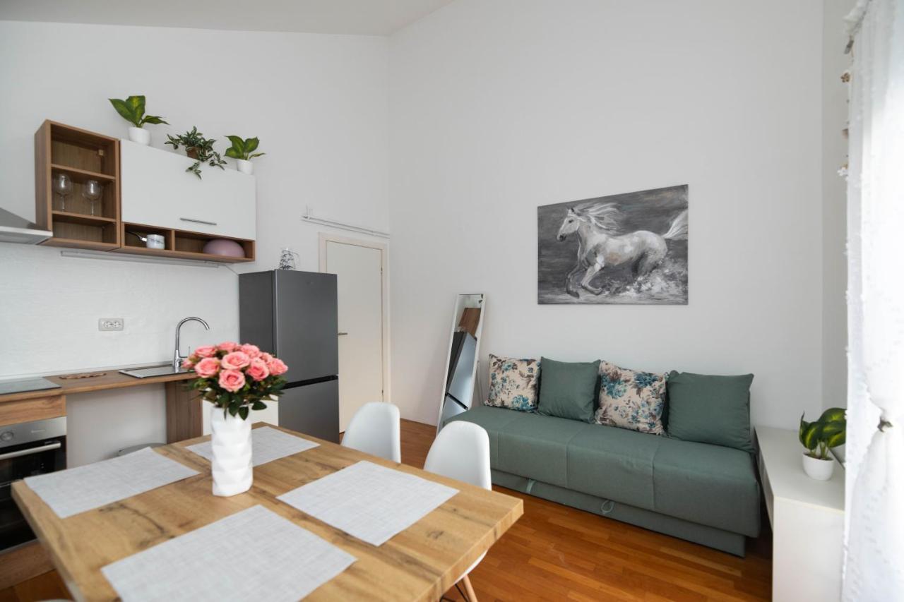 Sunny Beach Apartments Шибеник Екстер'єр фото